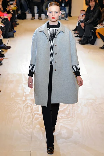 Look 24